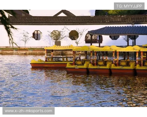 _镜湖泛舟：湖上轻松乐趣多_，镜湖水上